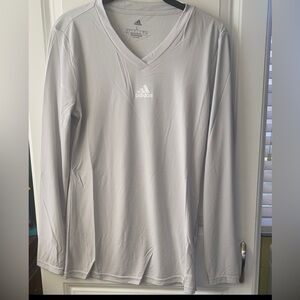 Adidas NWT women’s Light Gray V-Neck Long Sleeve Team Base Tee Large